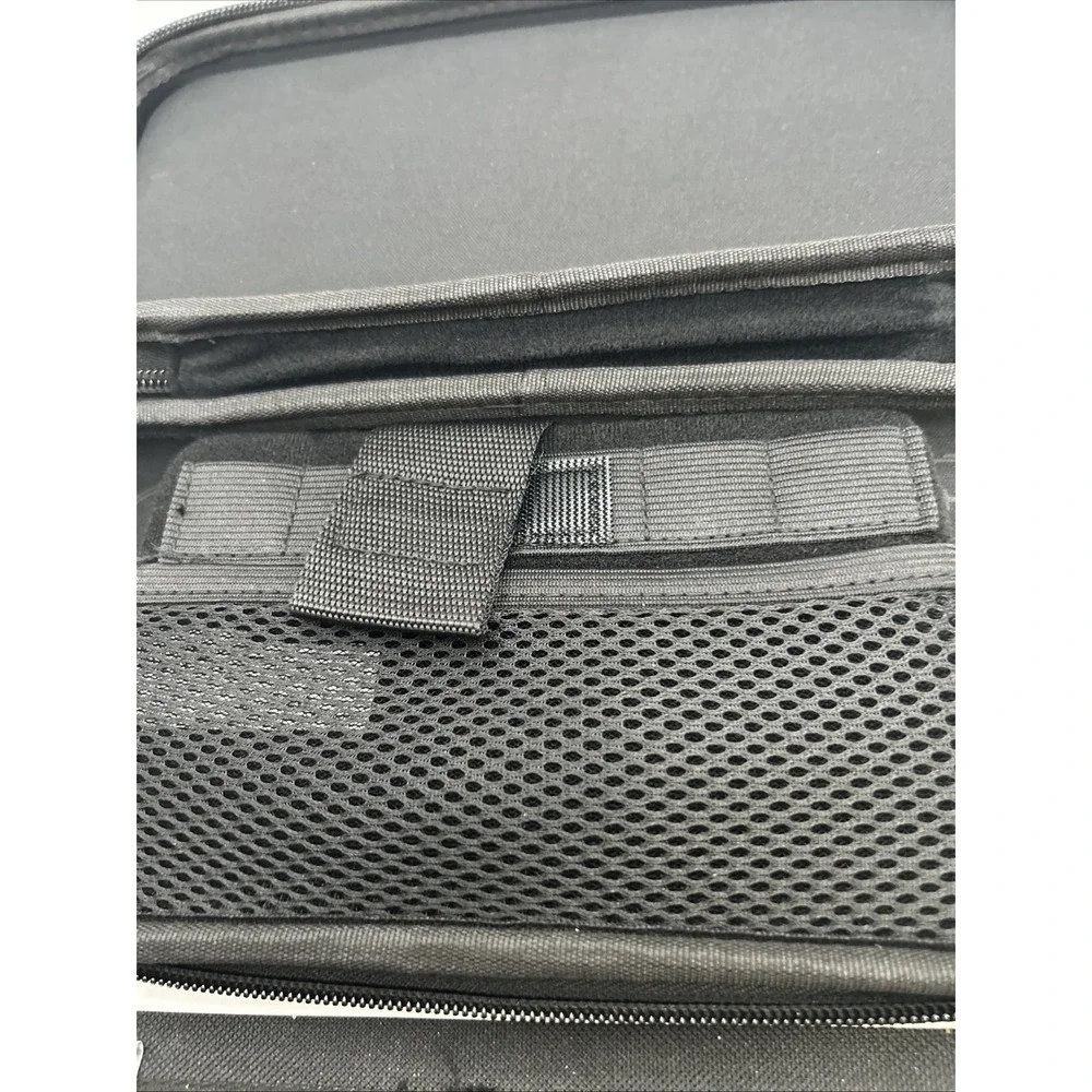 Nintendo Switch Pikachu Pokemon Carrying Case‎ Game Slots Cushioned